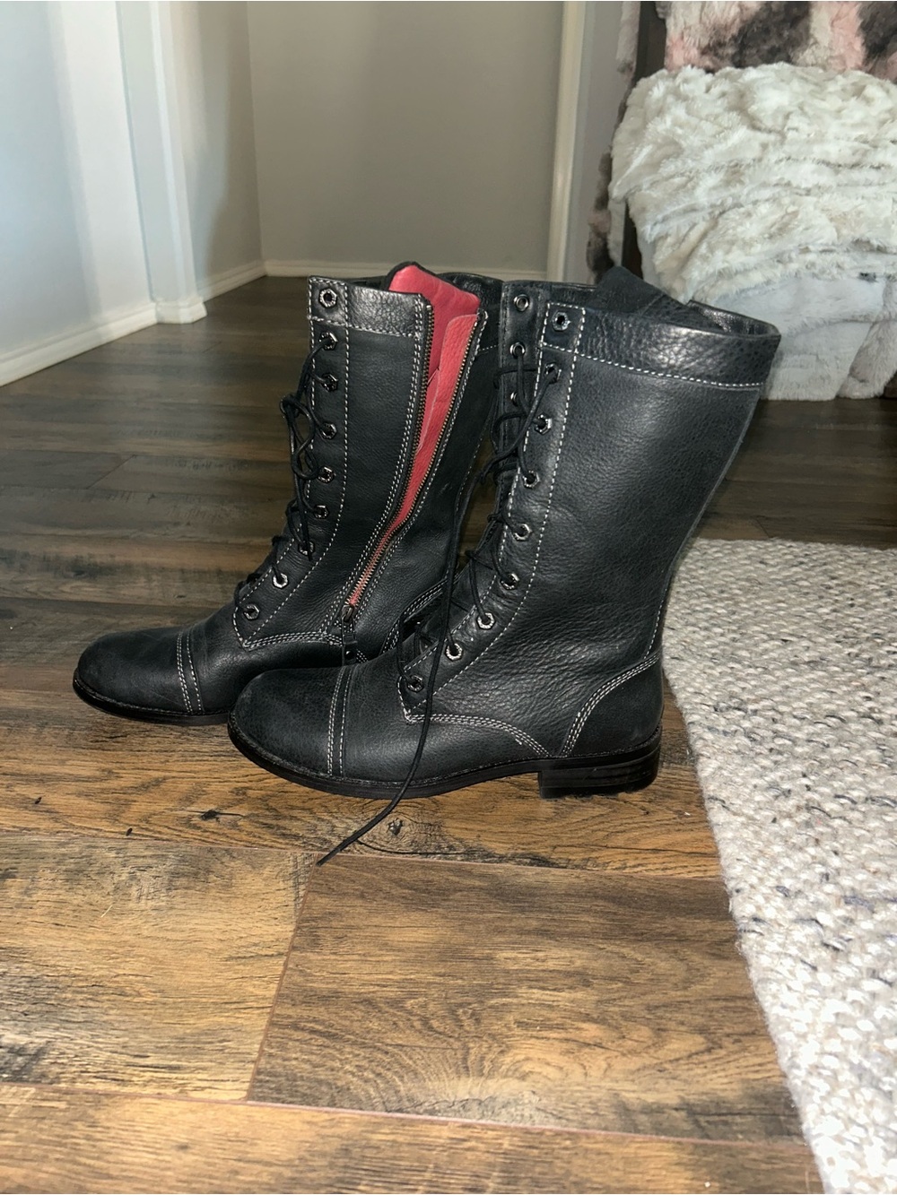 Kodiak Black Leather Lace-Up Mid-Calf Boots with Red Inner Lining NEW
